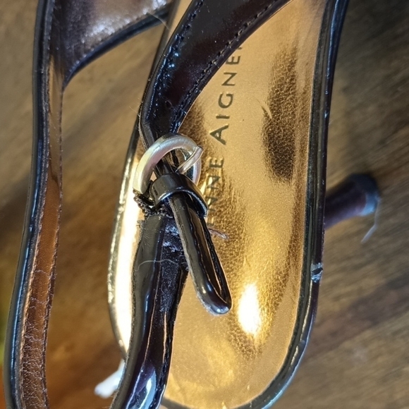 5 for $25 Aigner patent leather slingback heels 7M - Picture 5 of 9